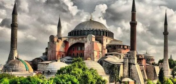 مسجد آيا صوفيا في إسطنبول