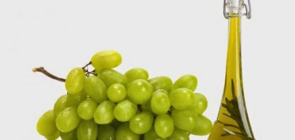 استخدام زيت بذور العنب للعناية والحفاظ على البشرة وتبيضها