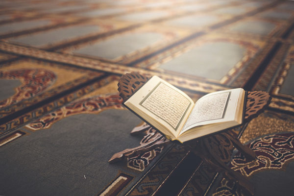 رسائل مكتوبة عن حافظ القرآن