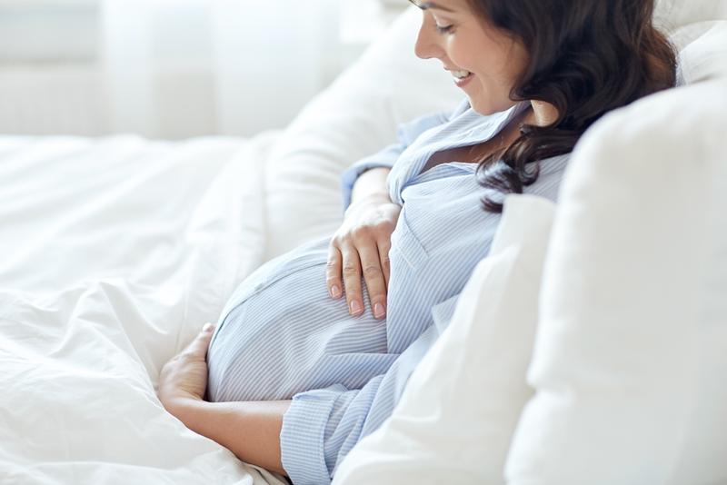 هل كثرة النوم من علامات الحمل بولد ؟