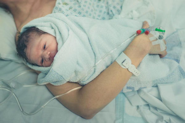 الولادة الطبيعية فى مستشفى دلة