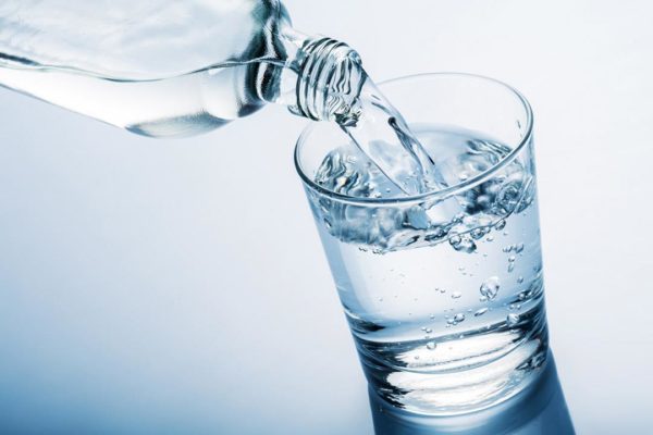 شرب كميات كافية من الماء