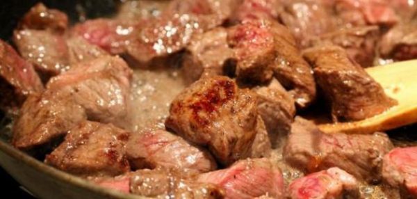 تفسير أكل اللحم المطبوخ في المنام لابن سيرين
